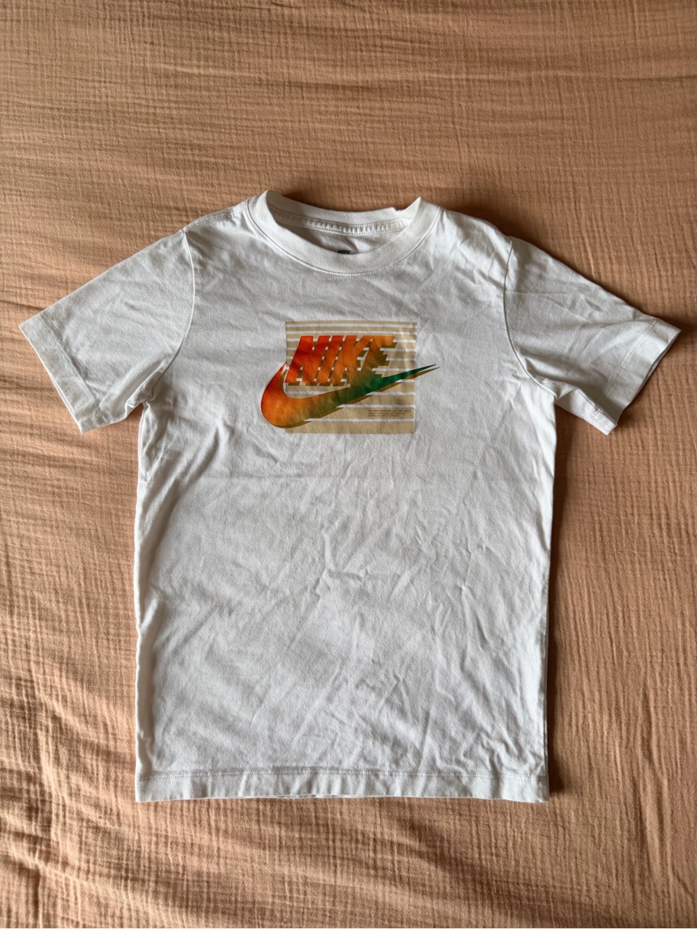 Nike Boys White Graphic T-Shirt Youth M